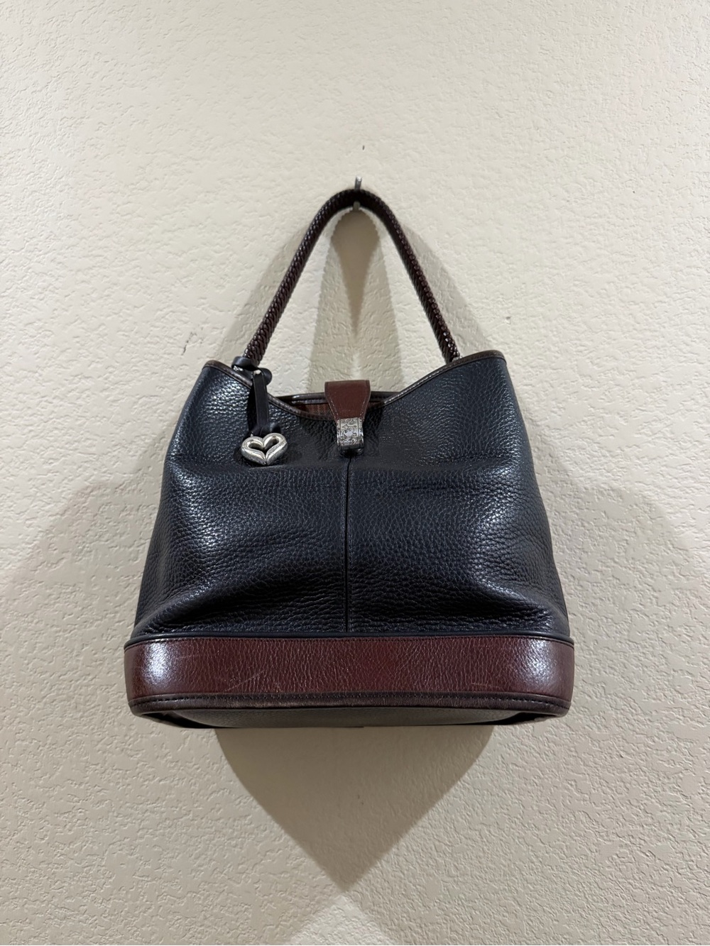Brighton Black Pebbled Leather bucket Bag with Brown Trim - Picture 1 of 10